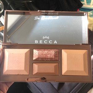 NEW!! Becca Be a Light Contour Palette-medium/dark
